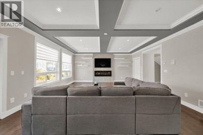 10154 247 Street | Maple Ridge British Columbia | Slide Image Nine