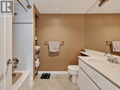 2236 FOLKESTONE Way | West Vancouver British Columbia | Slide Image Thirteen