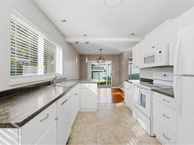14271 18A Avenue | Surrey British Columbia | Slide Image Six