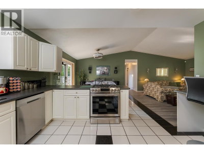 475 VALHALLA Road | Prince George British Columbia | Slide Image Eight