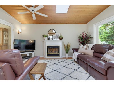 20424 43A Avenue | Langley British Columbia | Slide Image Fifteen