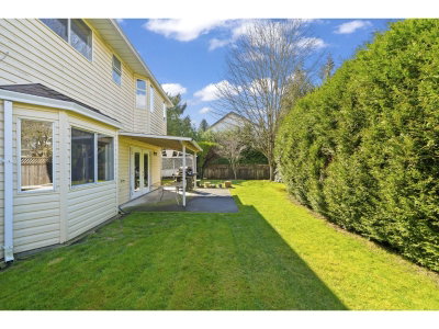 8891 157 Street | Surrey British Columbia | Slide Image Twenty-two