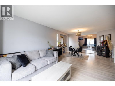 11537 240 Street | Maple Ridge British Columbia | Slide Image Eight