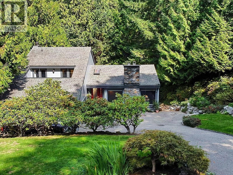 8568 BEDORA Place West Vancouver British Columbia, V7W 2W4 - 5 Bedrooms Home For Sale
