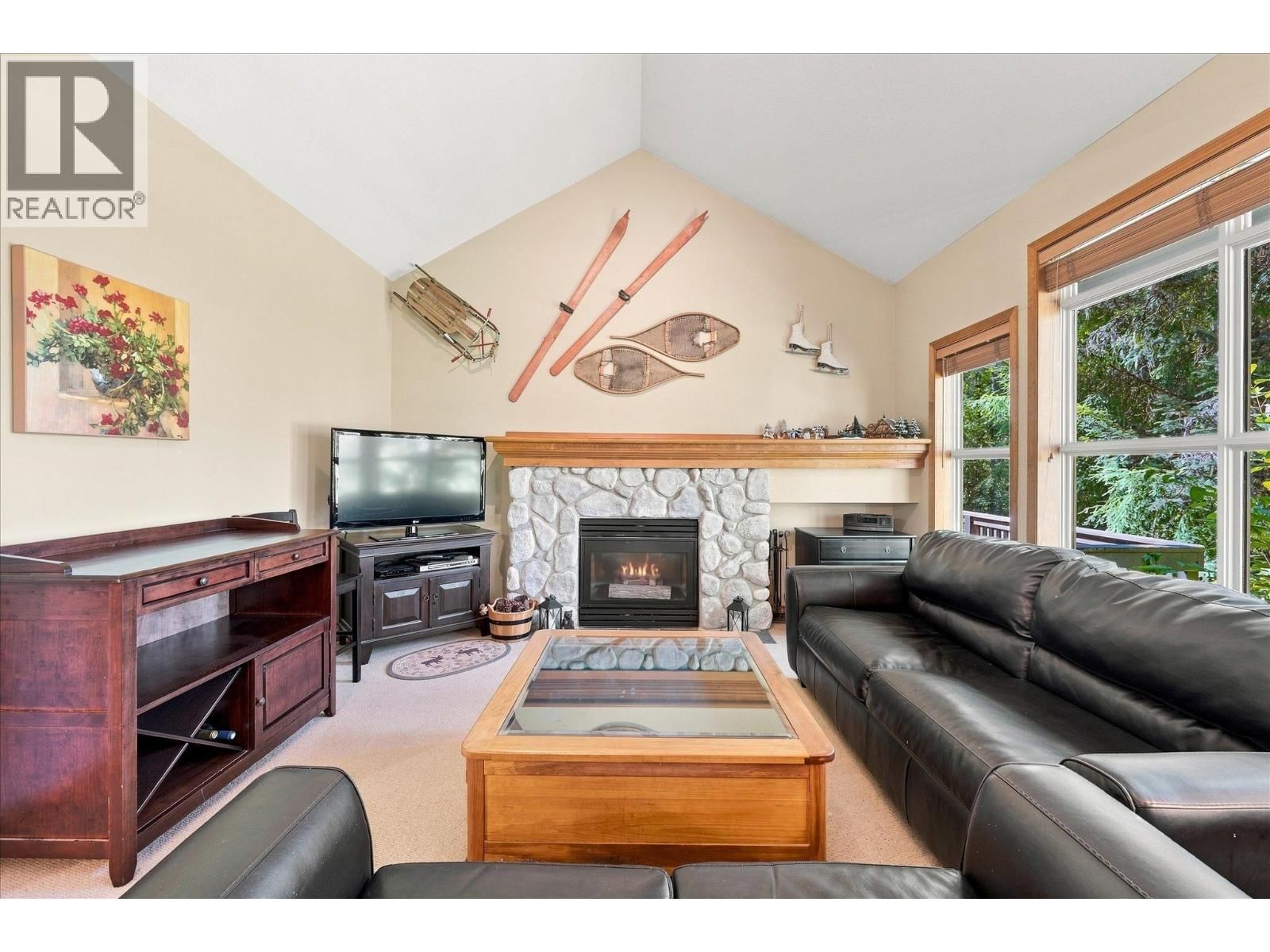 20 4890 PAINTED CLIFF Road property photo