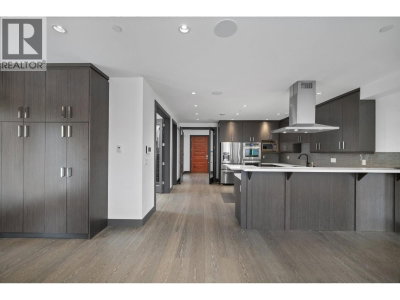 7493 GATINEAU Place | Vancouver British Columbia | Slide Image Nine