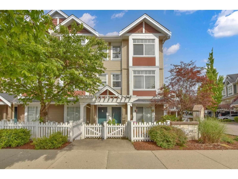 8676 158 Street Surrey British Columbia, V4N 5W3 - 3 Bedrooms Condo For Sale