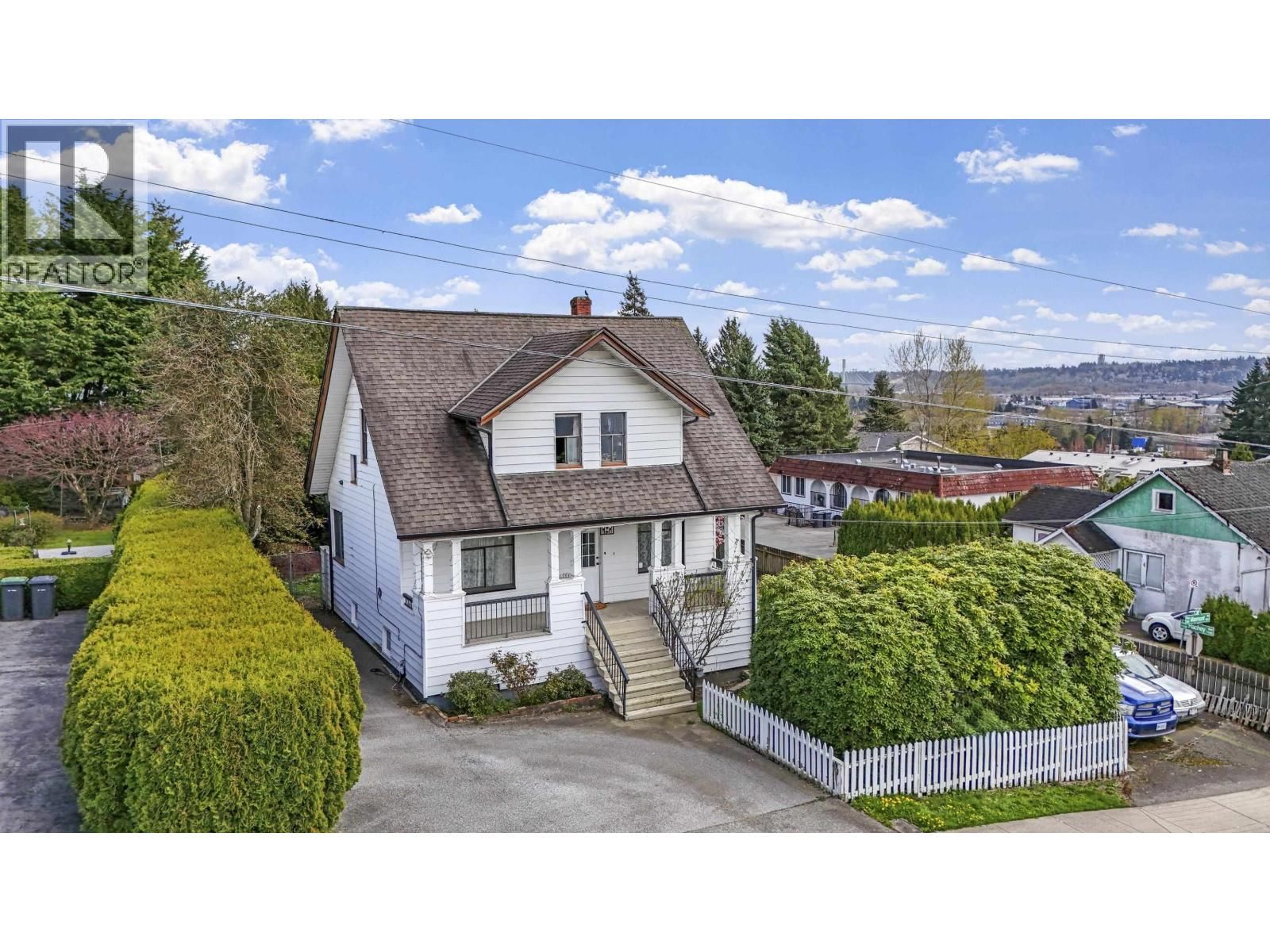 319 MARMONT Street, Coquitlam, British Columbia V3K 4R4