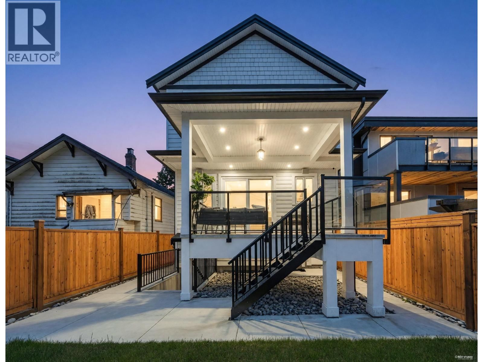 2743 MCGILL Street, Vancouver, British Columbia V5K 1H4