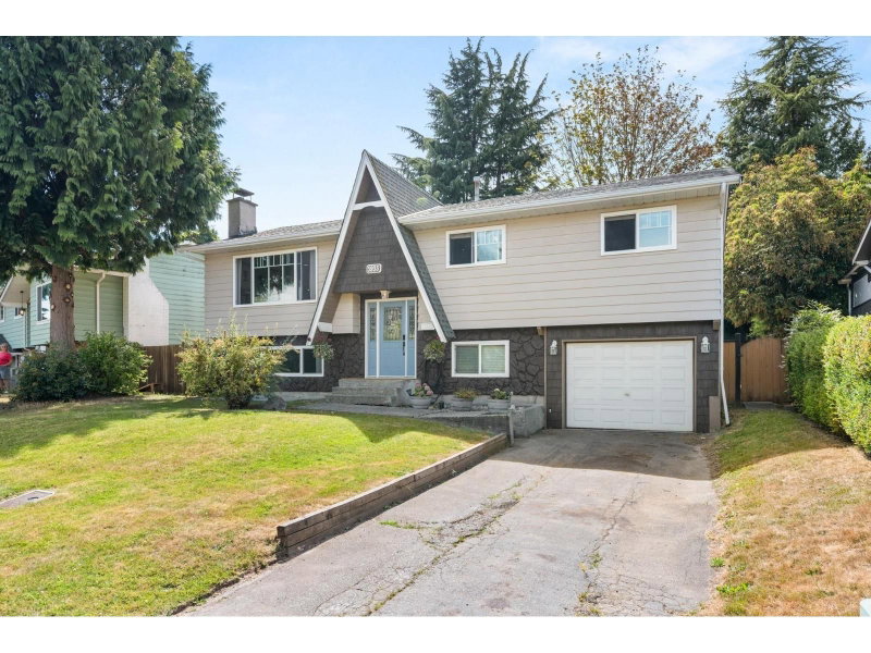 5933 ANGUS Place Surrey British Columbia, V3S 4W8 - 3 Bedrooms Home For Sale