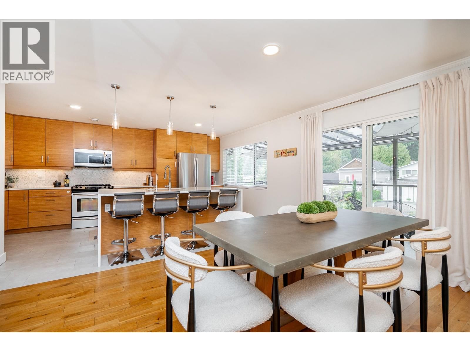 2583 PASSAGE Drive, Coquitlam, British Columbia V3H 3H3