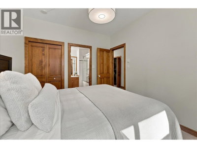 4652 BLACKCOMB Way | Whistler British Columbia | Slide Image Seventeen