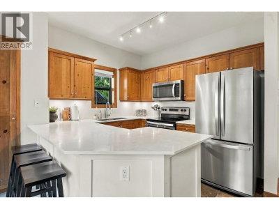 4652 BLACKCOMB Way | Whistler British Columbia | Slide Image Nine