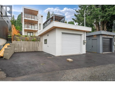971 ADDERLEY Street | North Vancouver British Columbia | Slide Image Thirty-three