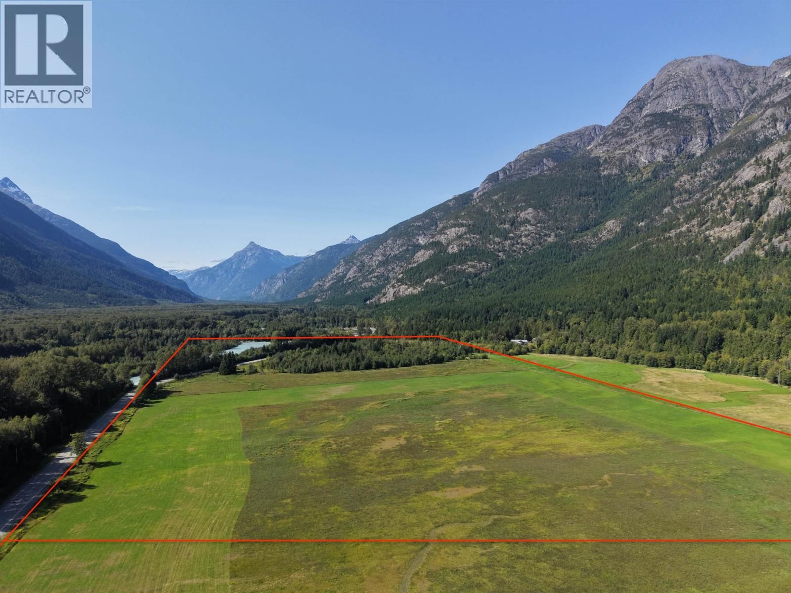 4892 MACKENZIE 20 Highway, Bella Coola, British Columbia V0T 1H0