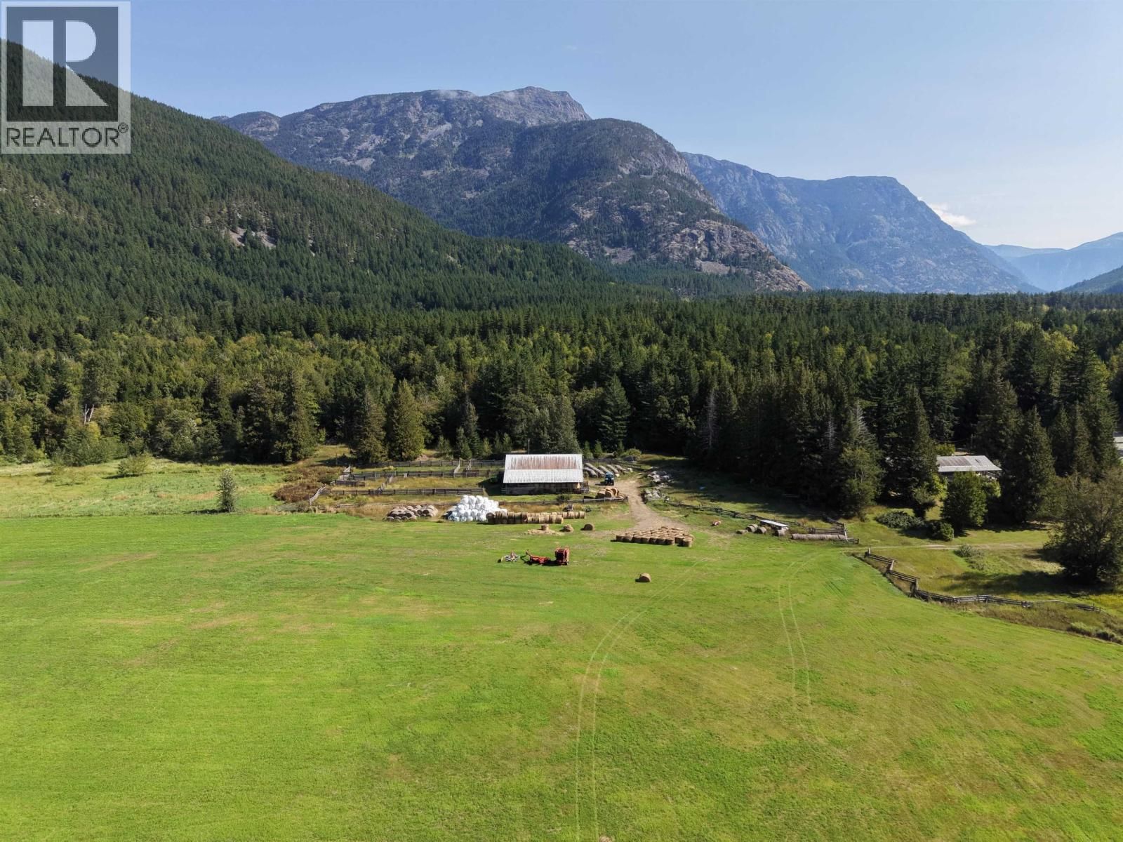 4892 MACKENZIE 20 Highway, Bella Coola, British Columbia V0T 1C0