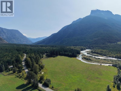 4892 MACKENZIE 20 Highway | Bella Coola British Columbia | Slide Image Seven