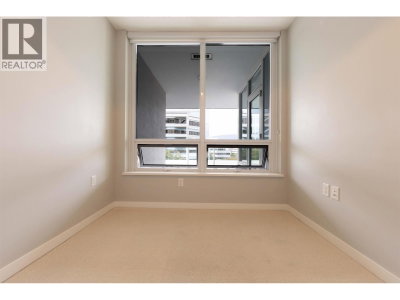 118 CARRIE CATES Court | North Vancouver British Columbia | Slide Image Nine