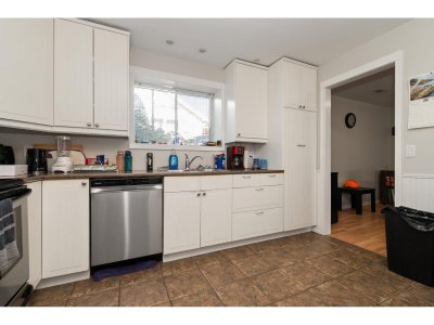 45675 MARSHALL Avenue | Chilliwack British Columbia | Slide Image Four