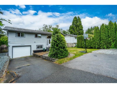 1728 156 Street | Surrey British Columbia | Slide Image Three