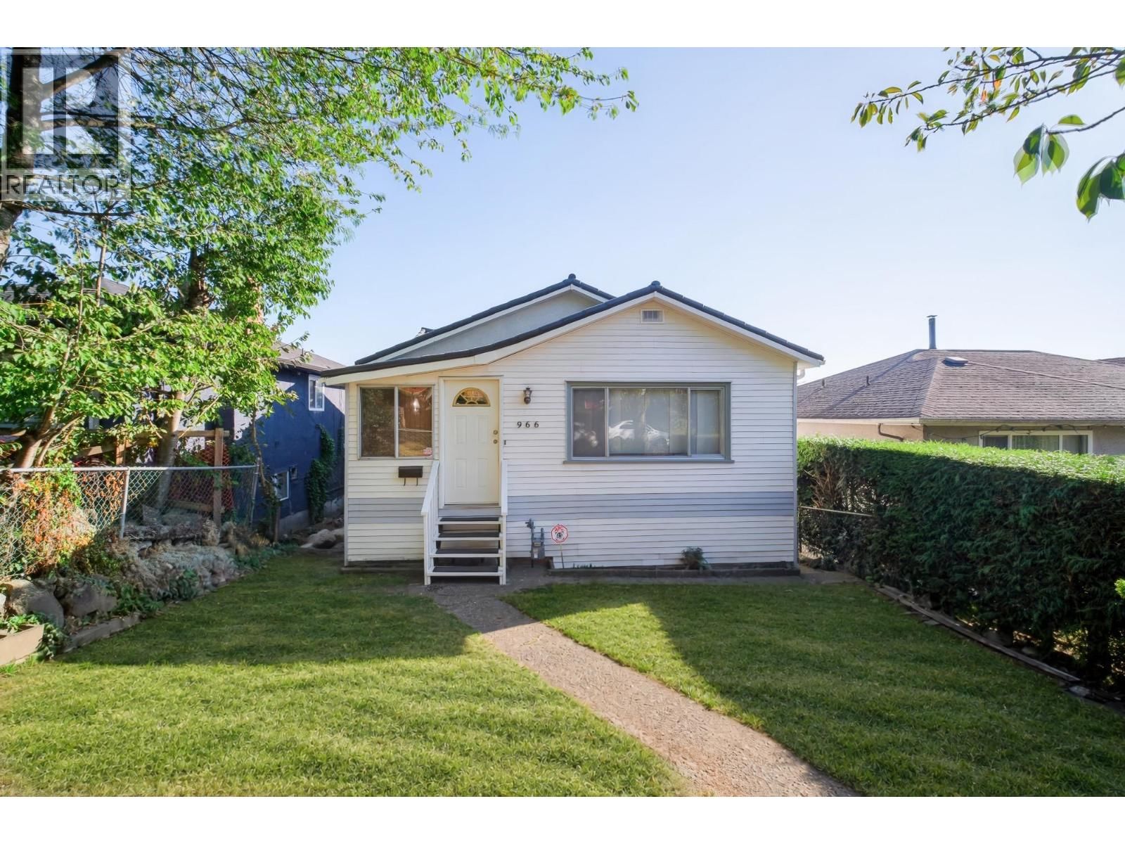 966 64TH Avenue, Vancouver, British Columbia V5X 2N4