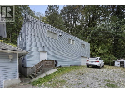 26280 GRANT Avenue | Maple Ridge British Columbia | Slide Image Thirty-four