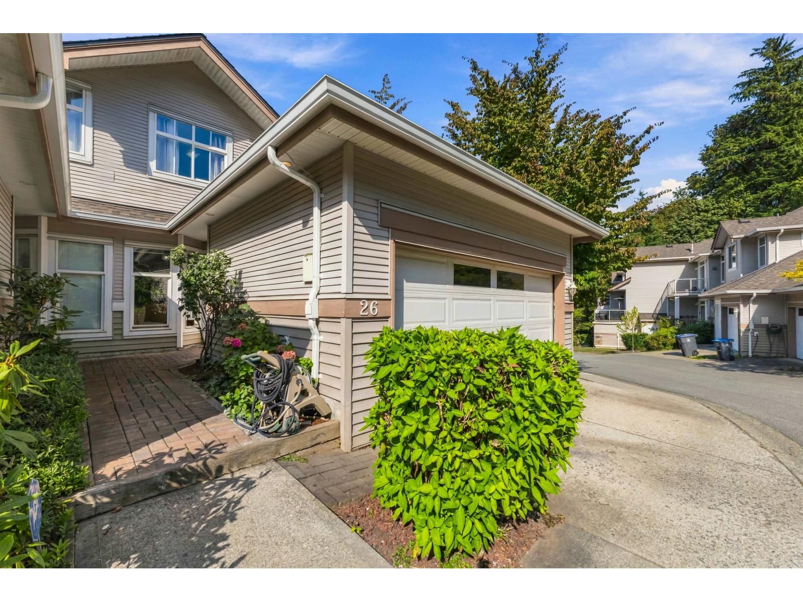 11860 RIVER Road, Surrey, British Columbia V3V 2V7