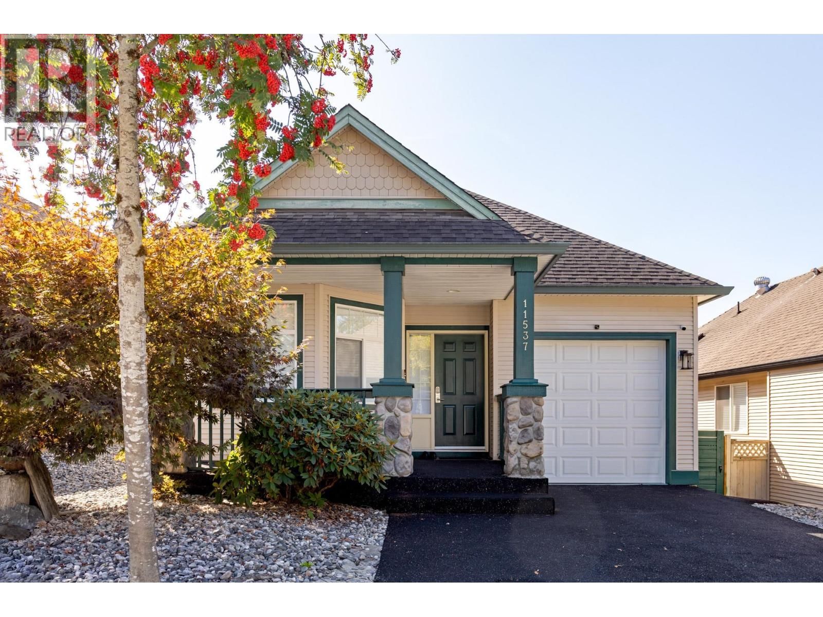11537 228 Street, Maple Ridge, British Columbia V2X 3N6