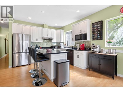 11537 228 Street | Maple Ridge British Columbia | Slide Image Seven
