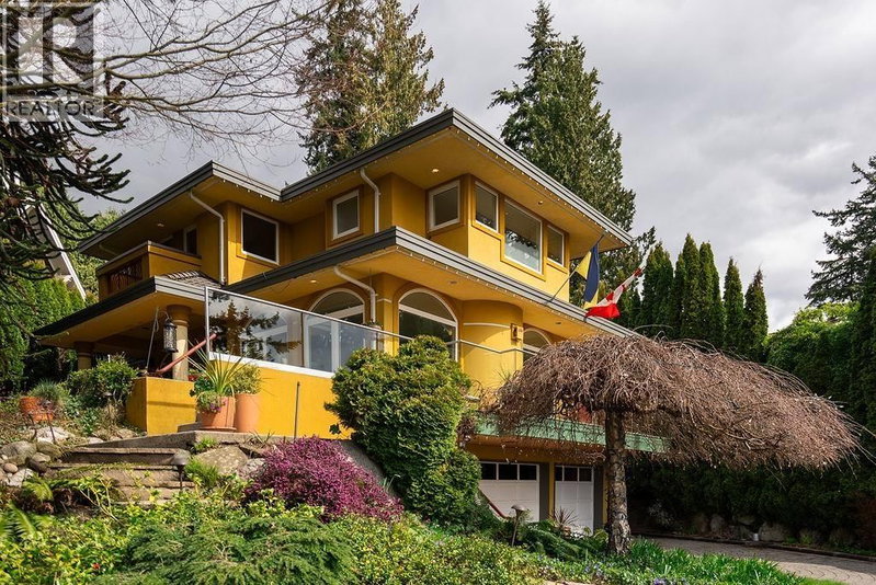 2635 ROSEBERY Avenue West Vancouver British Columbia, V7V 3A3 - 5 Bedrooms Home For Sale