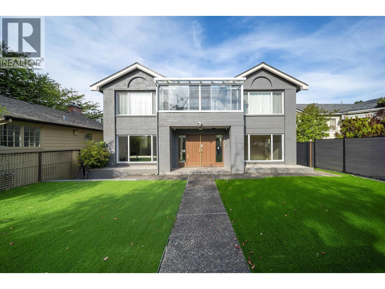 5483 COLUMBIA Street, Vancouver, British Columbia V5Y 3H4