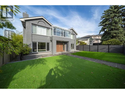 5483 COLUMBIA Street | Vancouver British Columbia | Slide Image Three