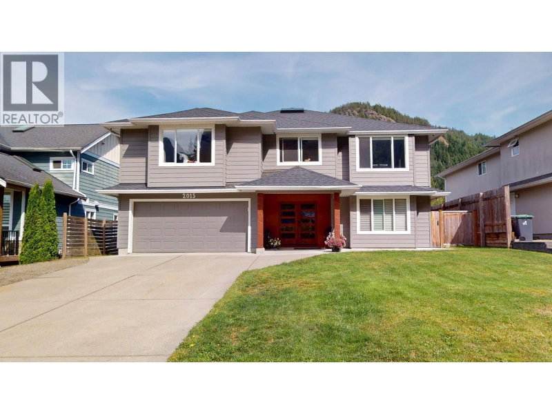 2015 BALSAM Way Squamish British Columbia, V8B 0W1 - 7 Bedrooms Home For Sale