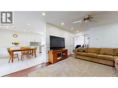 2015 BALSAM Way | Squamish British Columbia | Slide Image Thirteen