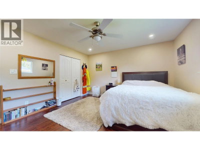 2015 BALSAM Way | Squamish British Columbia | Slide Image Nineteen