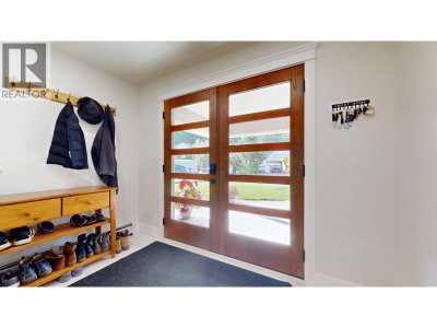 2015 BALSAM Way | Squamish British Columbia | Slide Image Two