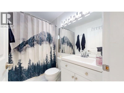 2015 BALSAM Way | Squamish British Columbia | Slide Image Thirty-three