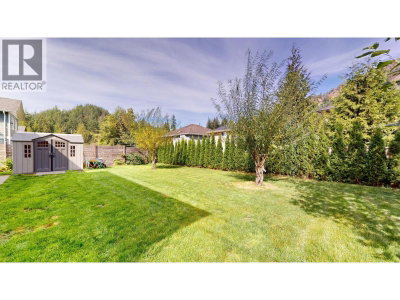 2015 BALSAM Way | Squamish British Columbia | Slide Image Thirty-six