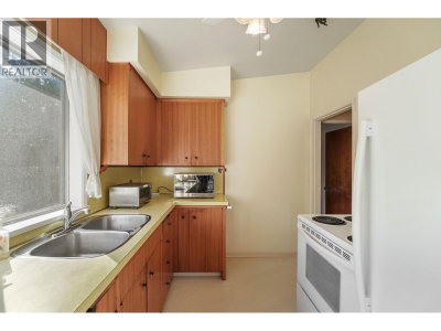 11669 228 Street | Maple Ridge British Columbia | Slide Image Eleven