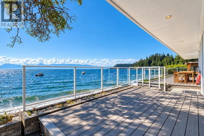 6833 SUNSHINE COAST Highway | Sechelt British Columbia | Slide Image Eleven