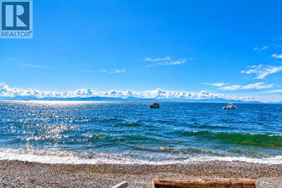 6833 SUNSHINE COAST Highway | Sechelt British Columbia | Slide Image Fifteen