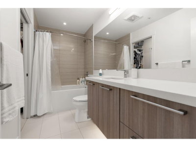 14022 NORTH BLUFF Road | White Rock British Columbia | Slide Image Seventeen