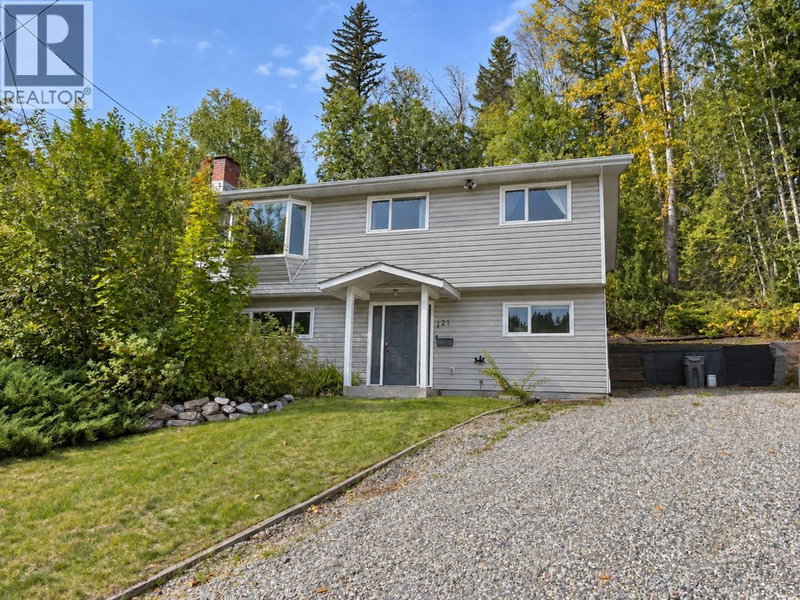 121 LINDSAY Street Quesnel British Columbia, V2J 3E4 - 4 Bedrooms Home For Sale