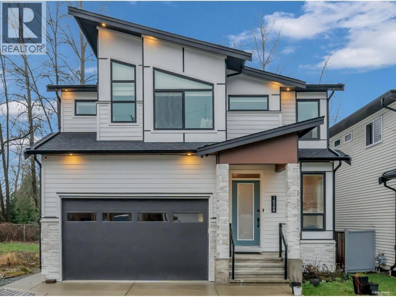 10509 MCVEETY Street Maple Ridge British Columbia, V2W 0K3 - 6 Bedrooms Home For Sale
