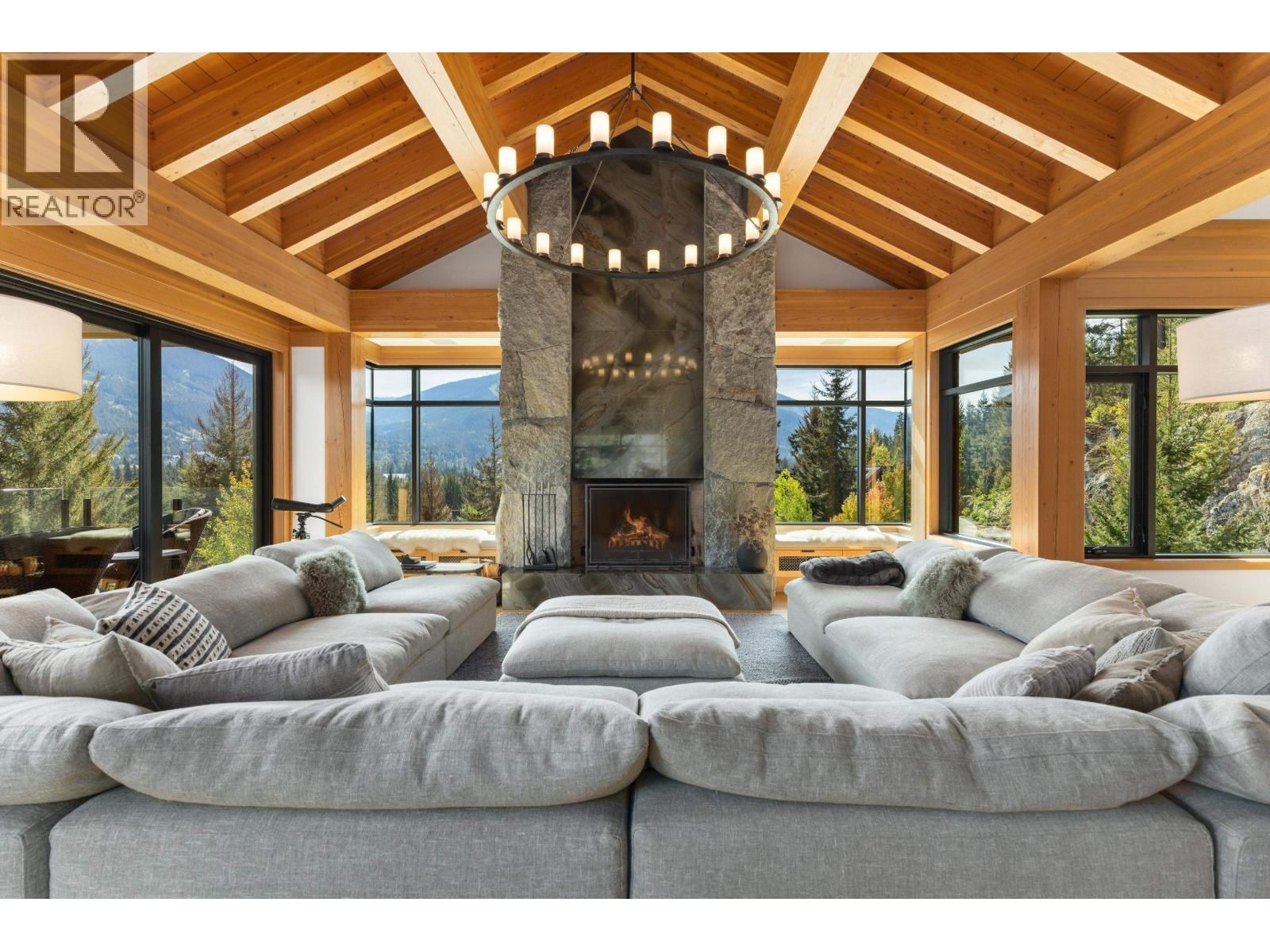 7465 TREETOP Lane property photo