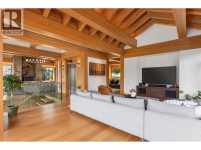 7465 TREETOP Lane | Whistler British Columbia | Slide Image Seven