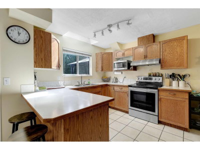 15501 89A Avenue | Surrey British Columbia | Slide Image Three