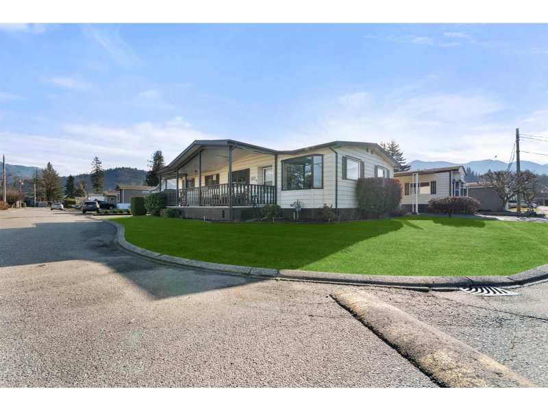 6338 VEDDER Road Chilliwack British Columbia, V2R 3R4 - 2 Bedrooms Home For Sale