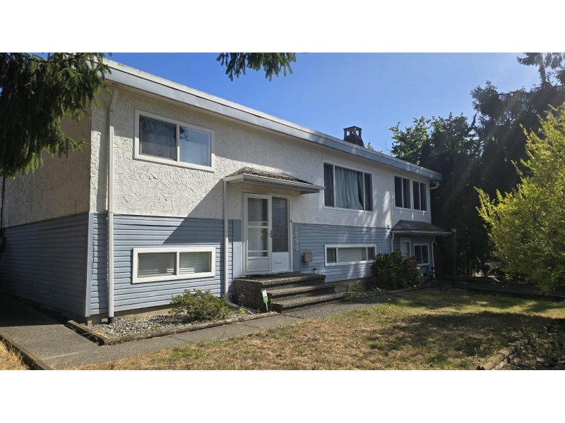8590 151A Street Surrey British Columbia, V3S 3J9 - 5 Bedrooms Home For Sale