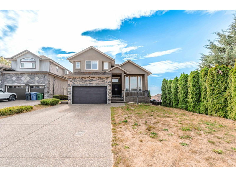 30580 GARNET Place Abbotsford British Columbia, V2T 6Y5 - 8 Bedrooms Home For Sale